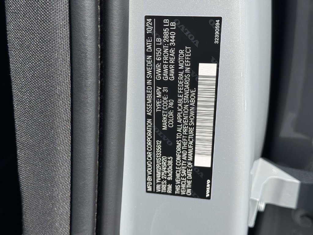 Certified 2025 Volvo XC90 B5 Core AWD/4WD image 16