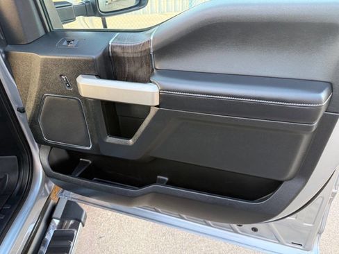 Used 2021 Ford F350 Lariat image 27