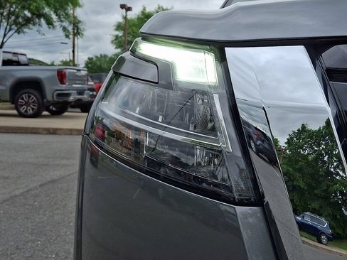 Used 2023 Nissan Pathfinder SL AWD/4WD image 12