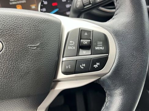 Certified 2022 Ford Explorer XLT w/ Equipment Group 202A image 34