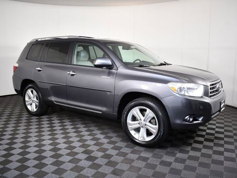 Used 2010 Toyota Highlander Limited image 4