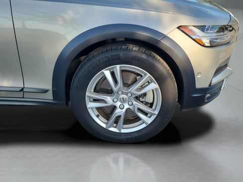 Used 2019 Volvo V90 T5 Cross Country AWD/4WD image 15