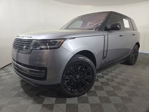Used 2023 Land Rover Range Rover SE image 1