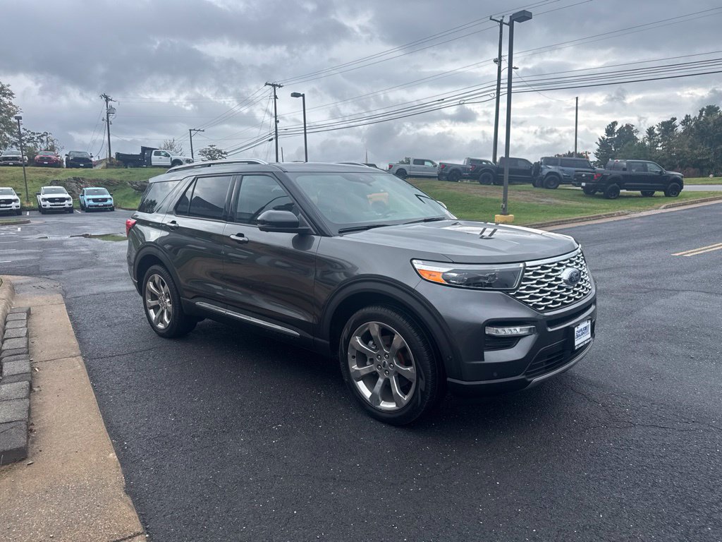 Certified 2020 Ford Explorer Platinum w/ Premium Technology Package AWD/4WD image 8