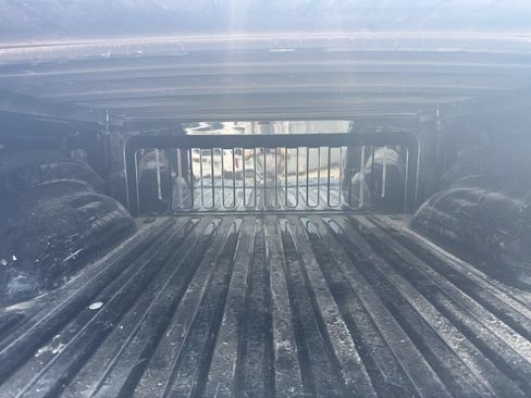 Used 2023 RAM 1500 Laramie AWD/4WD image 19