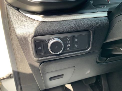 Used 2021 Ford Explorer XLT w/ Equipment Group 202A image 17