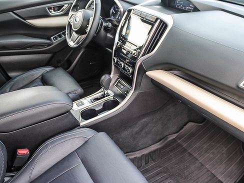 Used 2022 Subaru Ascent Limited w/ Technology Package image 17