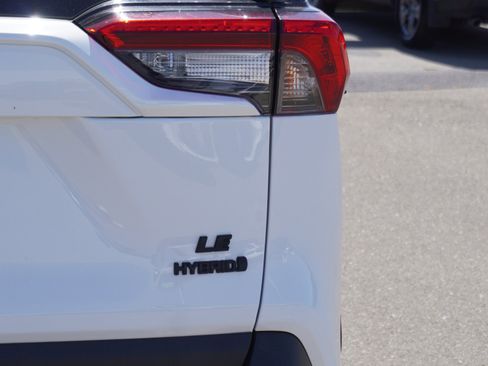 Used 2024 Toyota RAV4 LE AWD/4WD image 11
