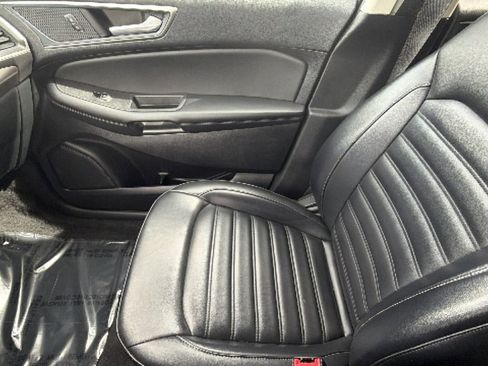 Used 2024 Ford Edge SEL image 12
