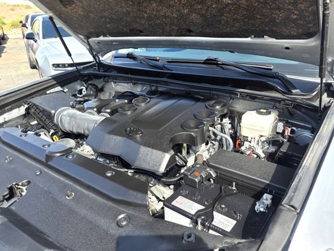 Used 2024 Toyota 4Runner TRD Off-Road Premium image 21