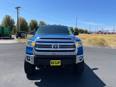Used 2016 Toyota Tundra SR5 w/ TRD Off Road Package AWD/4WD image 8