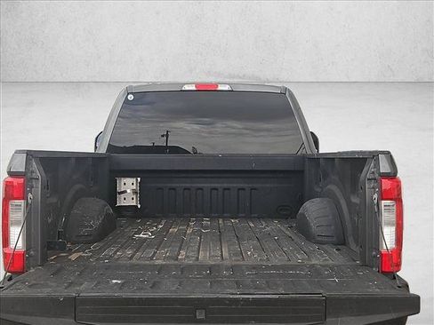 Used 2017 Ford F250 XLT w/ XLT Value Package AWD/4WD image 6
