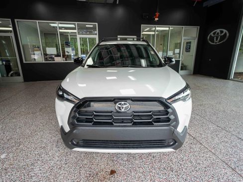 Used 2026 Toyota Corolla Cross LE AWD/4WD image 6
