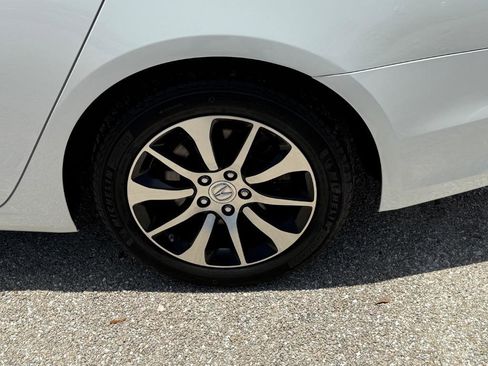 Used 2016 Acura TLX image 9