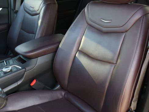 Used 2021 Cadillac XT6 Premium Luxury image 19