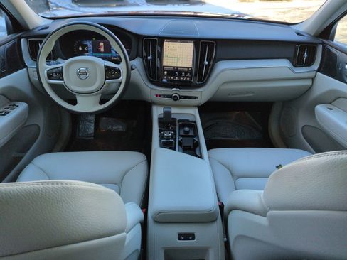 Certified 2023 Volvo XC60 T8 Plus image 27