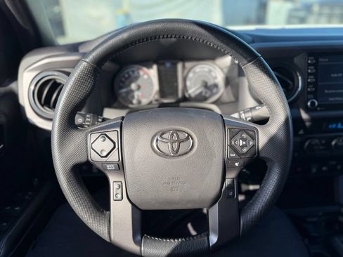 Used 2022 Toyota Tacoma TRD Off-Road w/ Technology Package RWD image 6