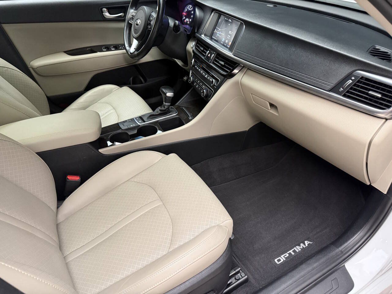 Used 2017 Kia Optima EX w/ Premium Package FWD image 18