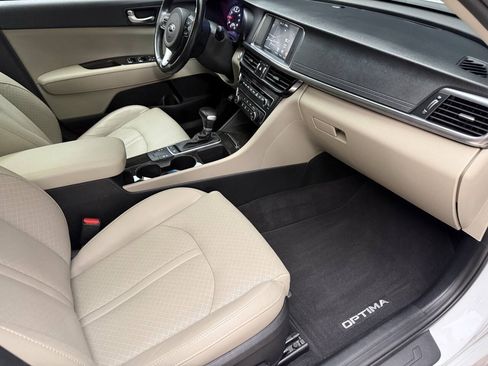 Used 2017 Kia Optima EX w/ Premium Package FWD image 18