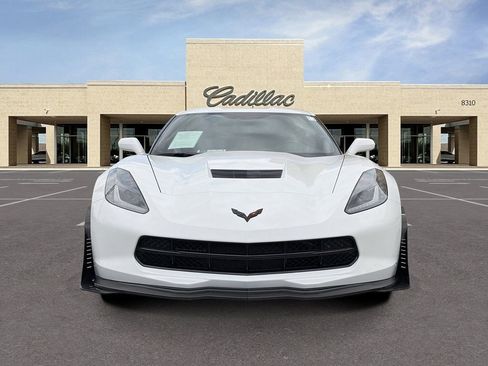 Used 2019 Chevrolet Corvette Stingray Coupe w/ Carbon Flash Badge Package RWD image 2