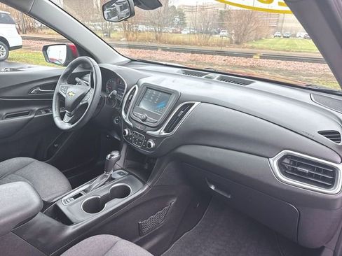 Used 2018 Chevrolet Equinox LT image 27