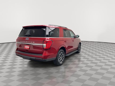 Used 2022 Ford Expedition XLT image 36