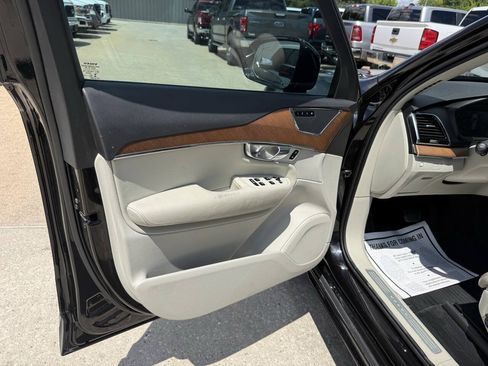Used 2018 Volvo XC90 T6 Inscription w/ Convenience Package AWD/4WD image 8