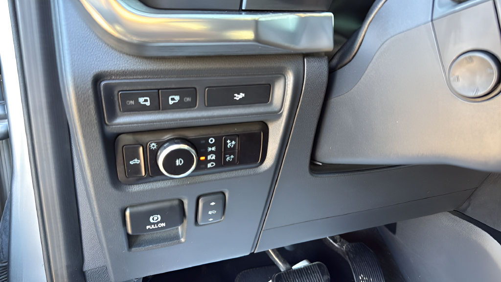 Used 2023 Ford F150 Lariat w/ Equipment Group 502A High AWD/4WD image 15