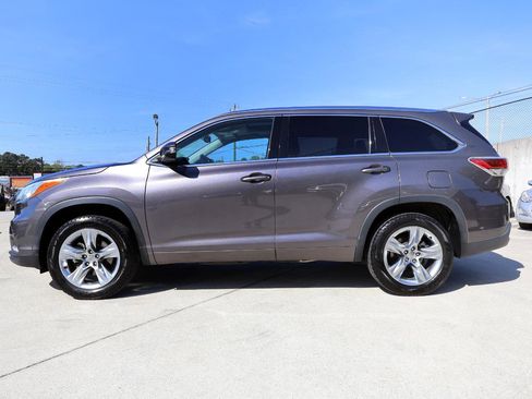 Used 2015 Toyota Highlander Limited image 3