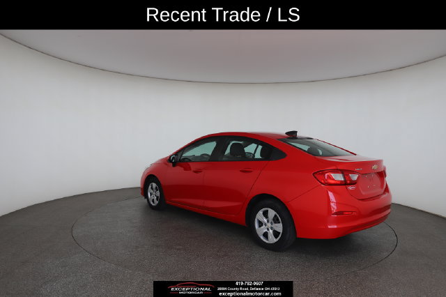 Used 2018 Chevrolet Cruze LS FWD image 11