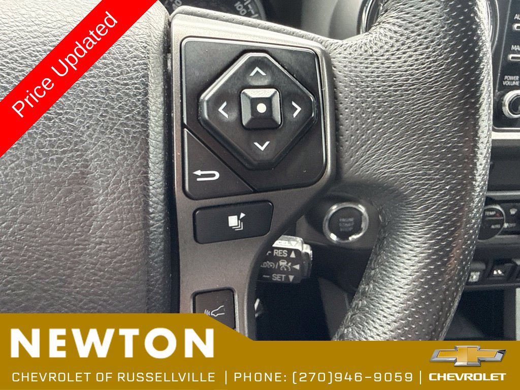 Used 2021 Toyota Tacoma TRD Sport AWD/4WD image 23