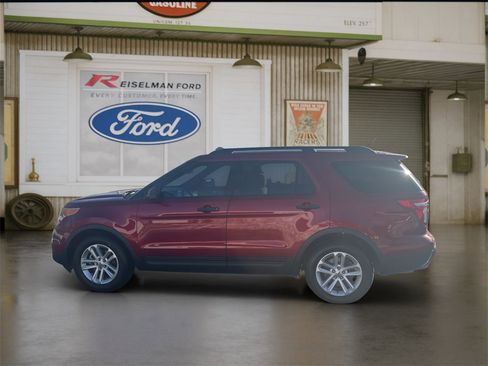 Used 2015 Ford Explorer FWD image 3