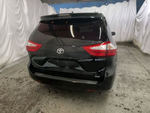 Used 2018 Toyota Sienna XLE FWD image 7