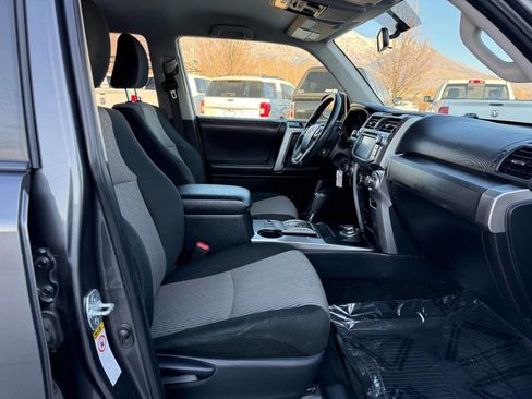 Used 2019 Toyota 4Runner SR5 AWD/4WD image 22