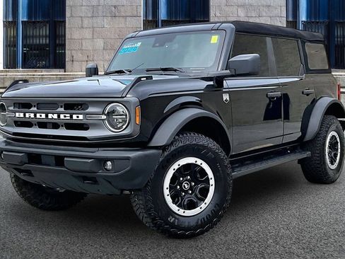 Certified 2024 Ford Bronco Big Bend w/ Sasquatch Package AWD/4WD image 2