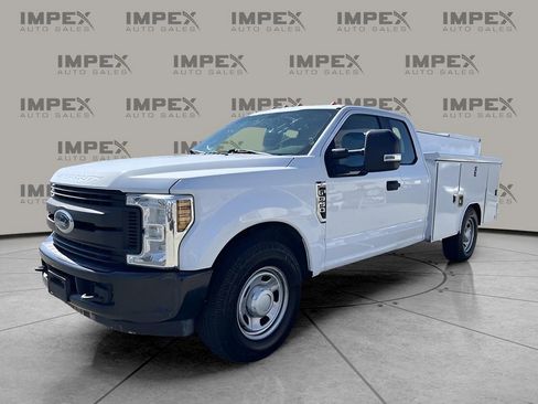 Used 2019 Ford F350 XL w/ Power Equipment Group image 4