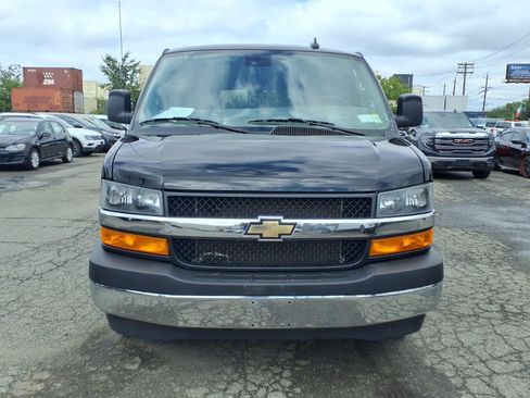 Used 2025 Chevrolet Express 3500 LT w/ LT Preferred Equipment Group RWD image 2