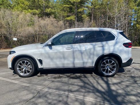Used 2024 BMW X5 xDrive50e w/ Parking Assistance Package image 6