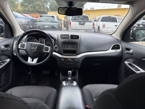 Used 2017 Dodge Journey SXT w/ Blacktop Package AWD/4WD image 11