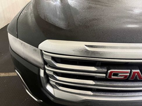 Used 2023 GMC Acadia SLE w/ Driver Convenience Package image 4