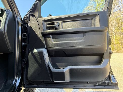 Used 2017 RAM 1500 Express AWD/4WD image 22