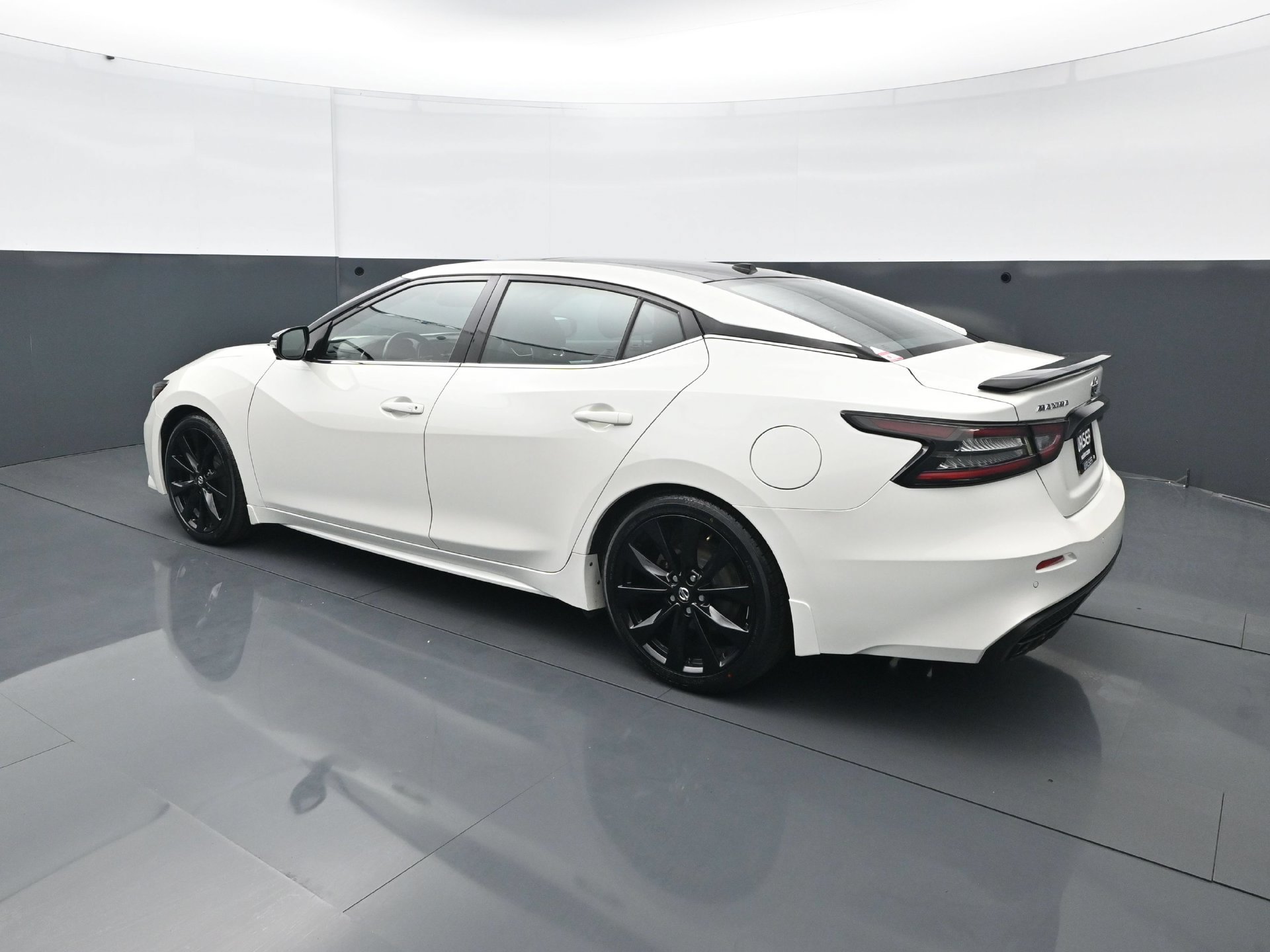 Used 2021 Nissan Maxima SR FWD image 4