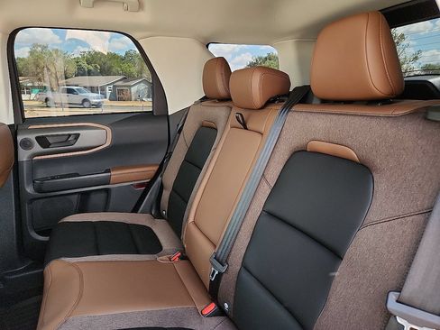 Used 2025 Ford Bronco Sport Outer Banks w/ Outer Banks Tech Package+ AWD/4WD image 5