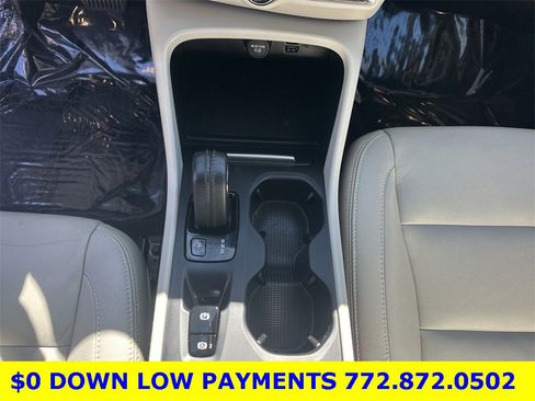 Used 2021 Volvo XC40 T5 Momentum w/ Protection Package Premier image 25