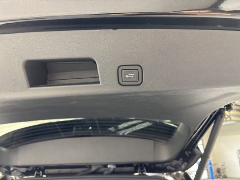 Used 2024 Chevrolet Traverse Z71 w/ Enhanced Driving Package image 44