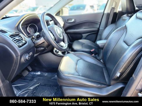 Used 2019 Jeep Compass Limited image 18