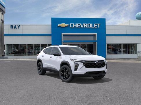 New 2026 Chevrolet Trax LT image 1