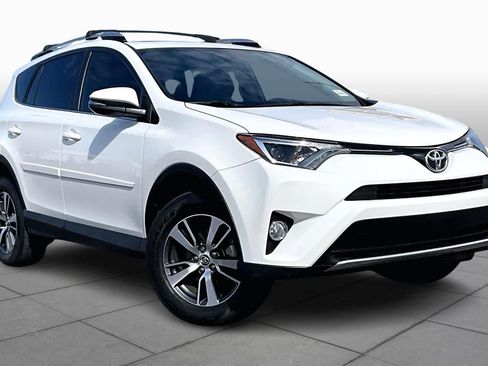 Used 2016 Toyota RAV4 XLE image 2