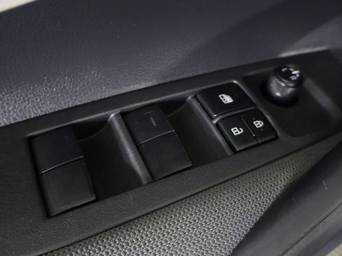 Used 2020 Toyota Corolla LE FWD image 32