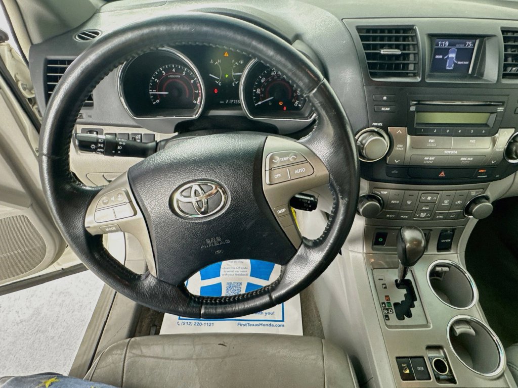 Used 2010 Toyota Highlander SE AWD/4WD image 11